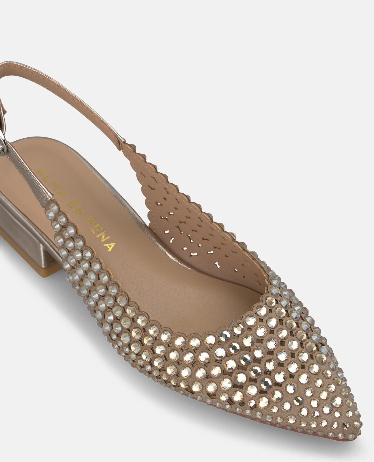 alma-en-pena-slingpumps-nieten-bronze-2-cm-blockabsatz image 4