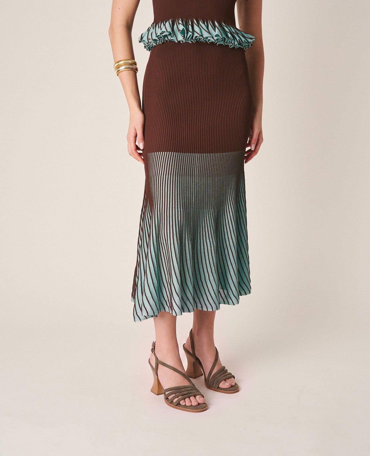 alma-en-pena-shiny-knit-skirt-langer-strickrock image 3