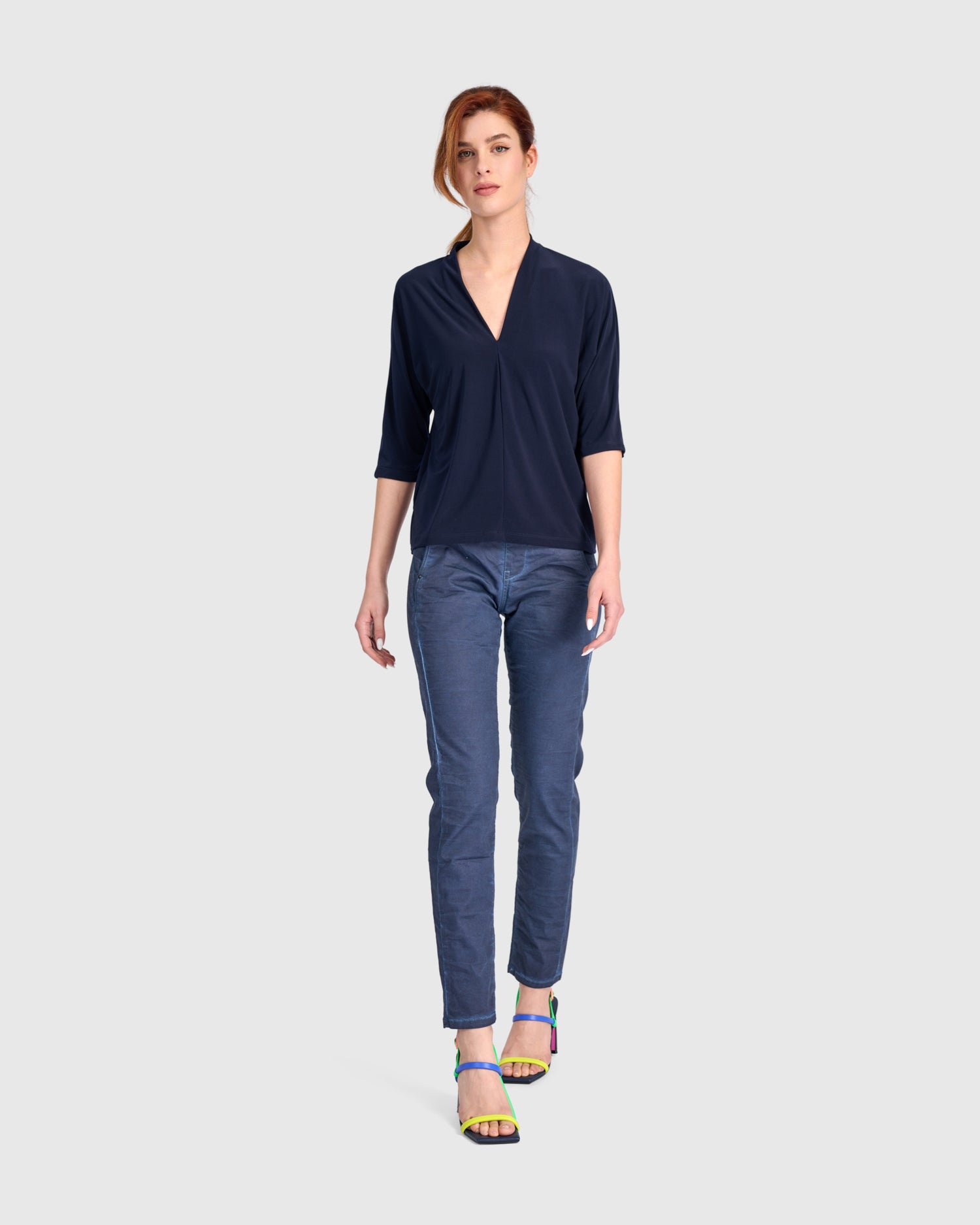 alembika-fluid-slinky-dolman-top-navy-essential-top image 2