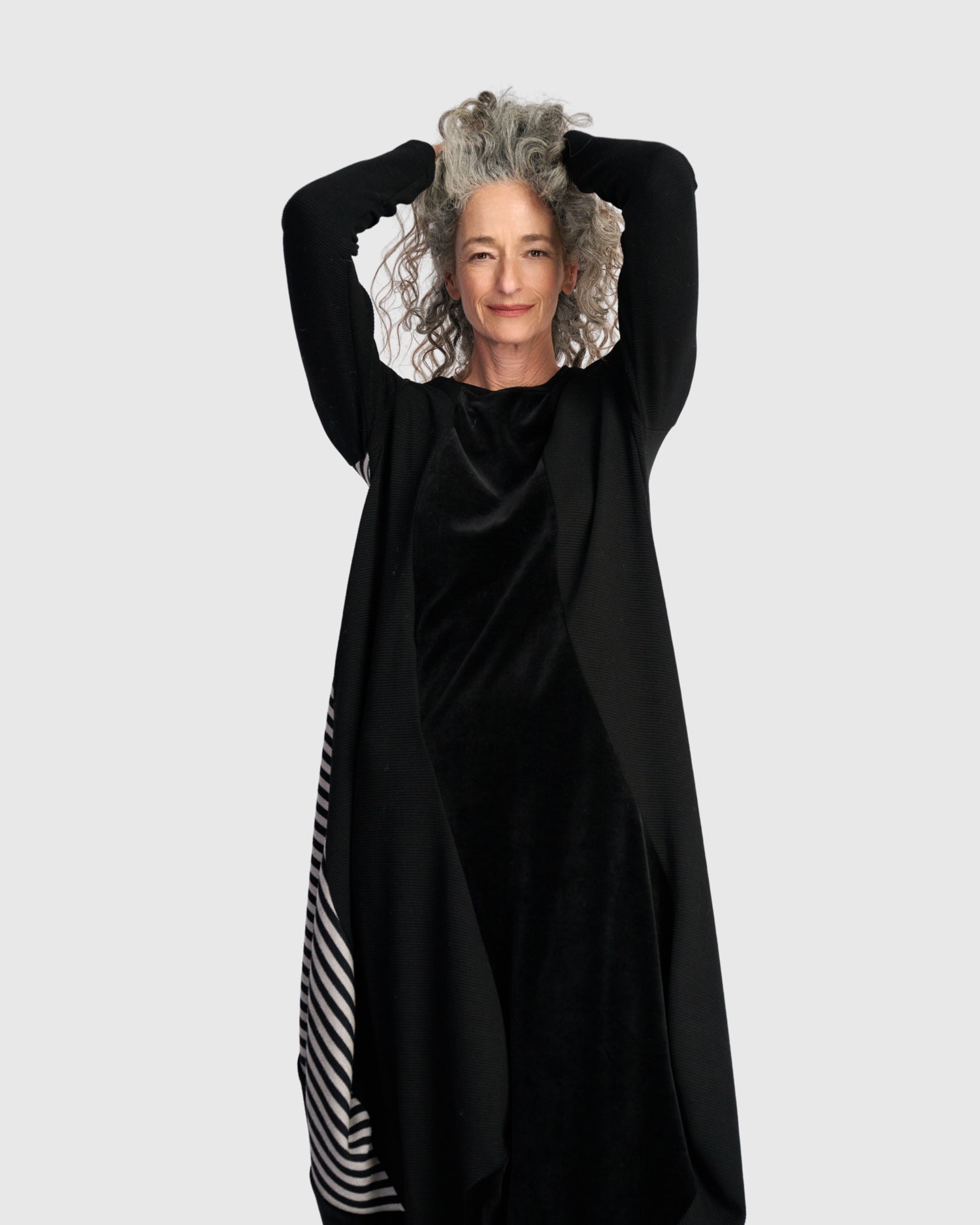 alembika-urban-ronn-draped-kleid-black-mix-ud-fw26 image 3