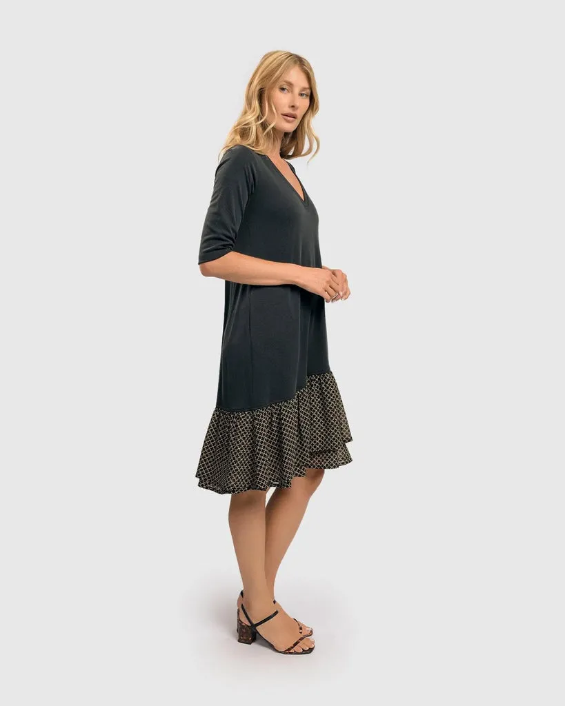 alembika-golden-link-flounce-kleid-chain image 1