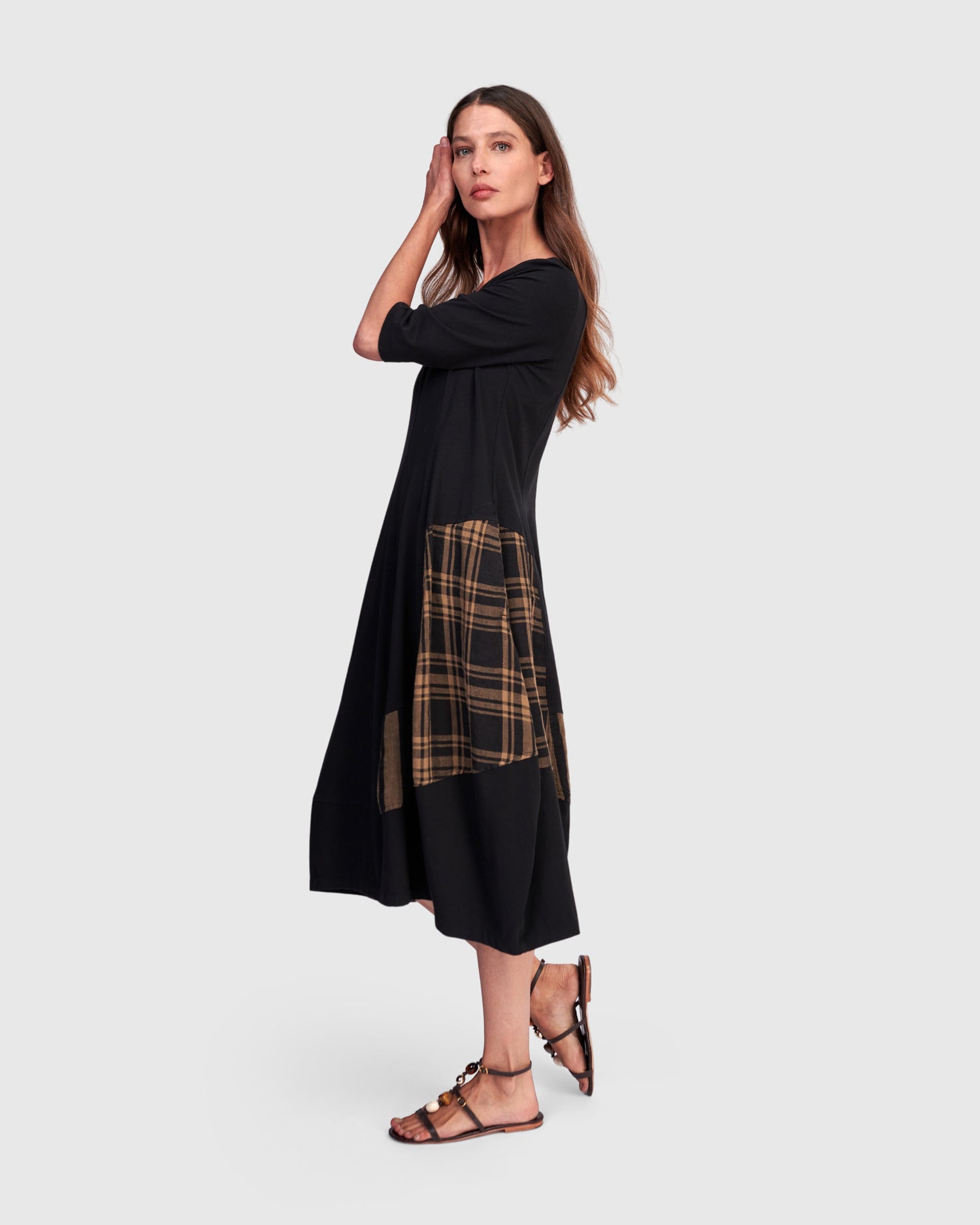 alembika-dusky-broadway-cocoon-kleid-black-sepia image 4