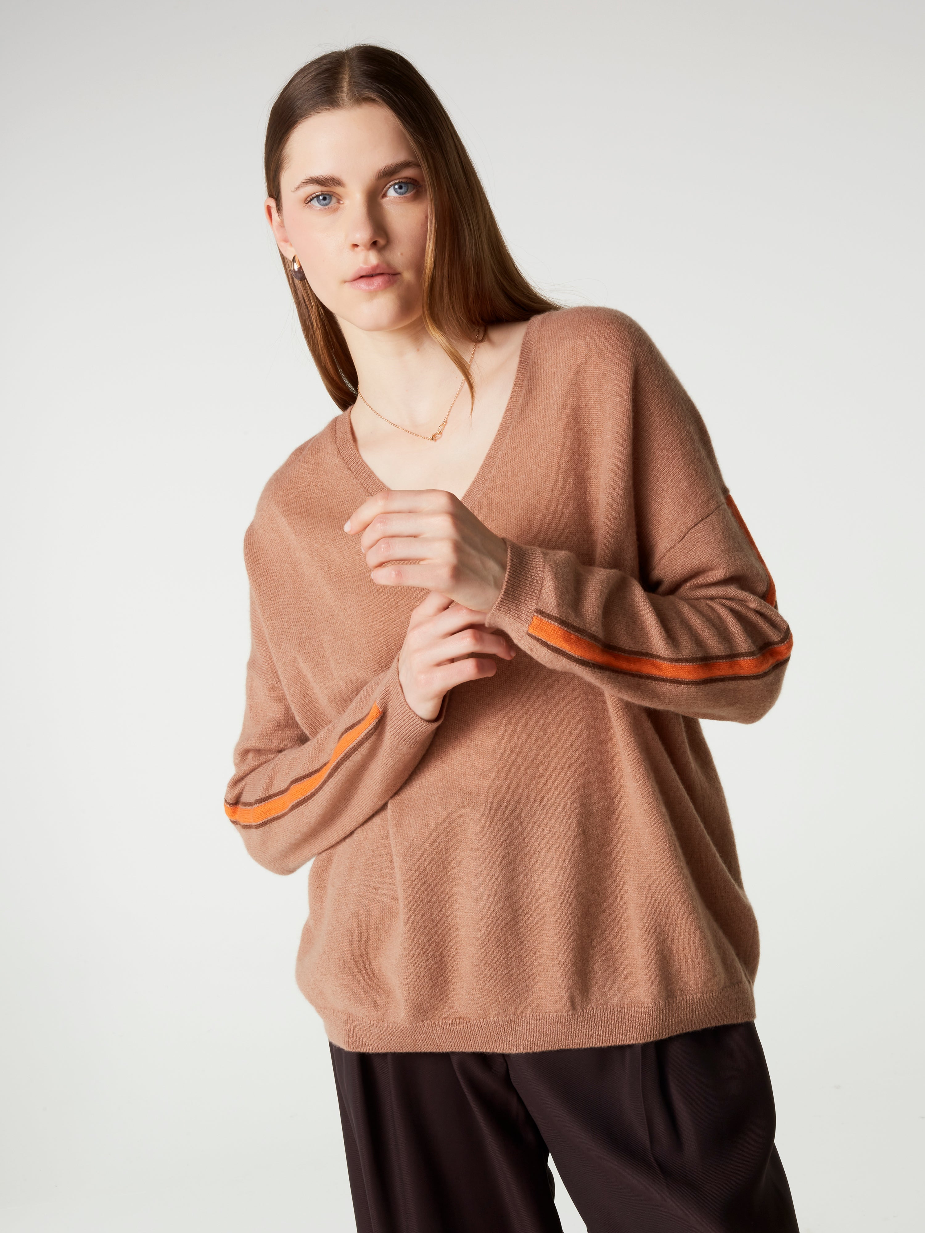 absolut-alexia-damen-kaschmirpullover-v-ausschnitt-braun-gestreift image 2