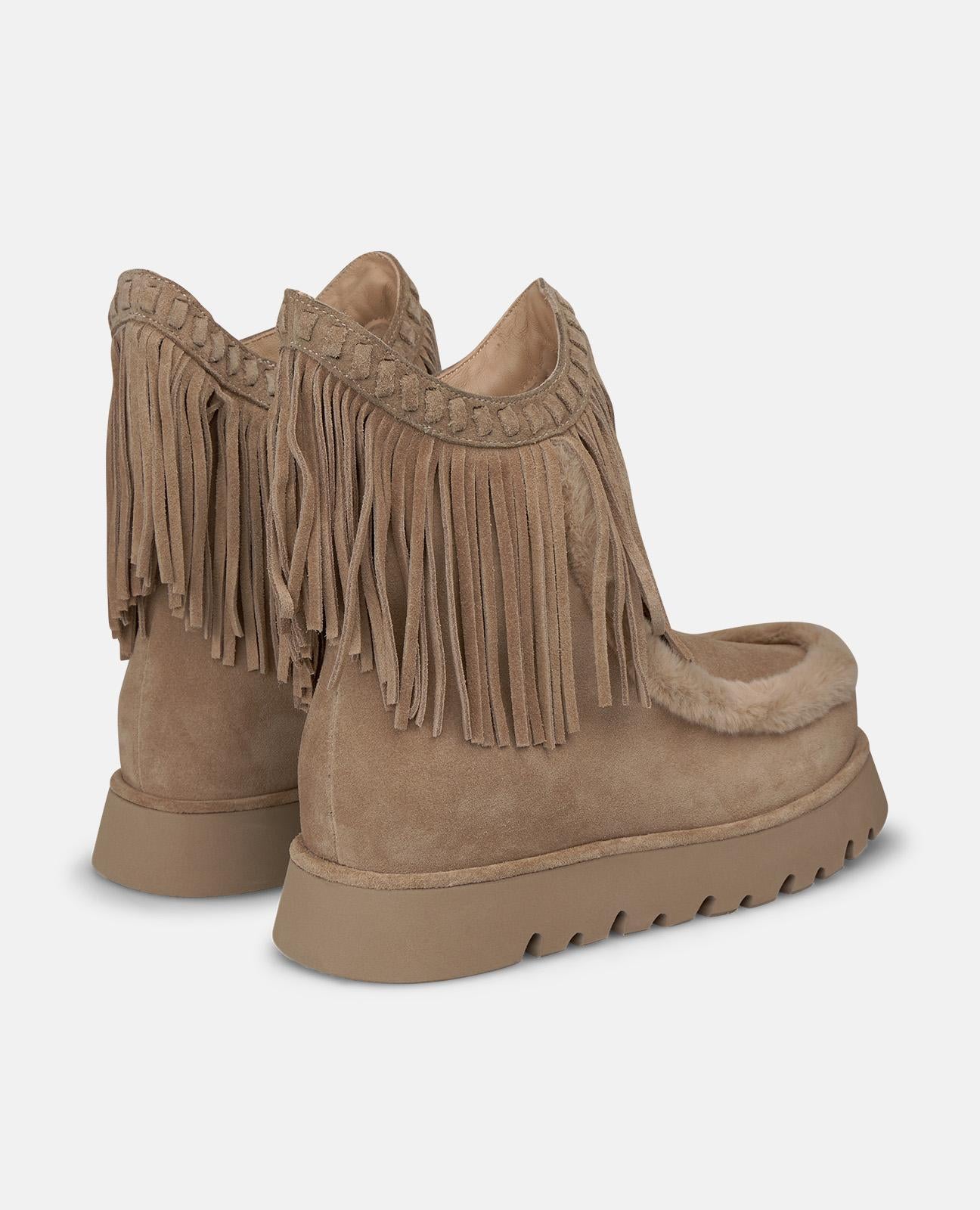 alma-en-pena-apr-s-ski-boots-vis-n-velours-mit-fransen-lammfell image 3