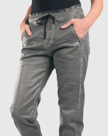 alembika-iconic-stretch-jeans-pinstripe-schwarz image 3