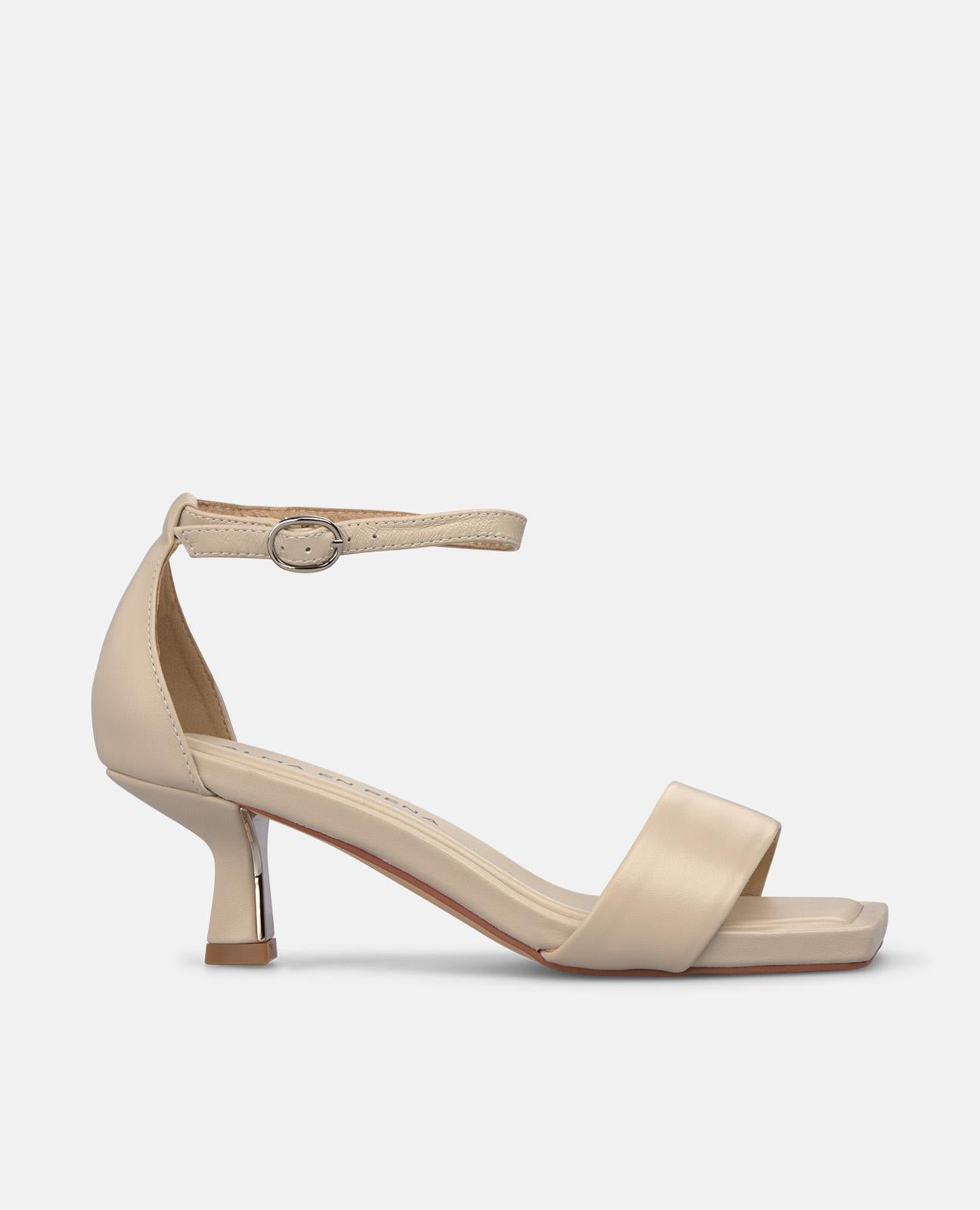alma-en-pena-alfa-62810-nappa-sandalette-wei-mit-riemen-und-5-5-cm-absatz image 1