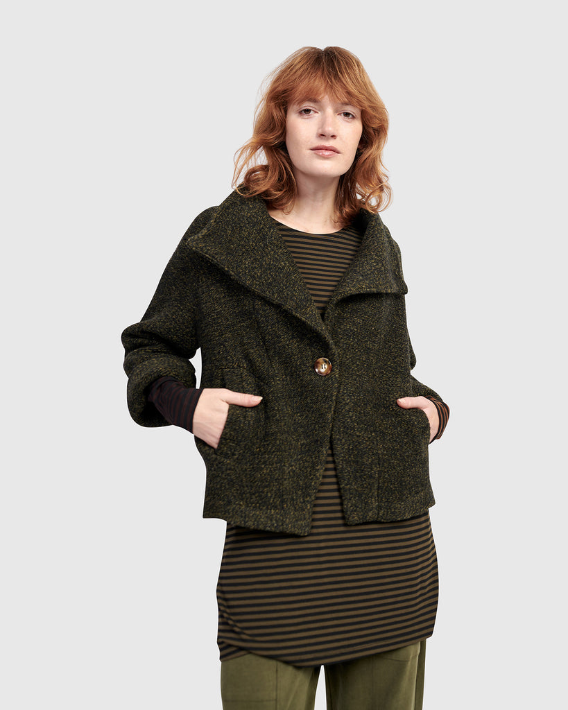 alembika-urban-strata-jacke-khaki-uj651k-cropped image 1