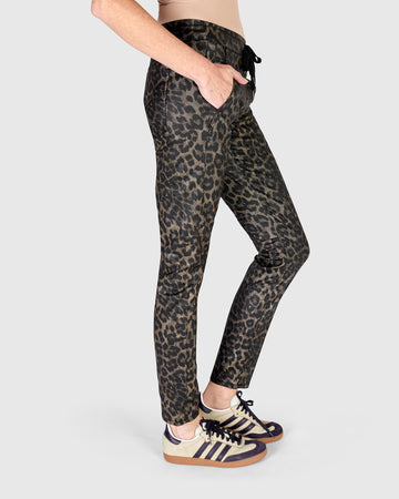 alembika-animal-iconic-stretch-jeans-damen-braun-leopard image 4