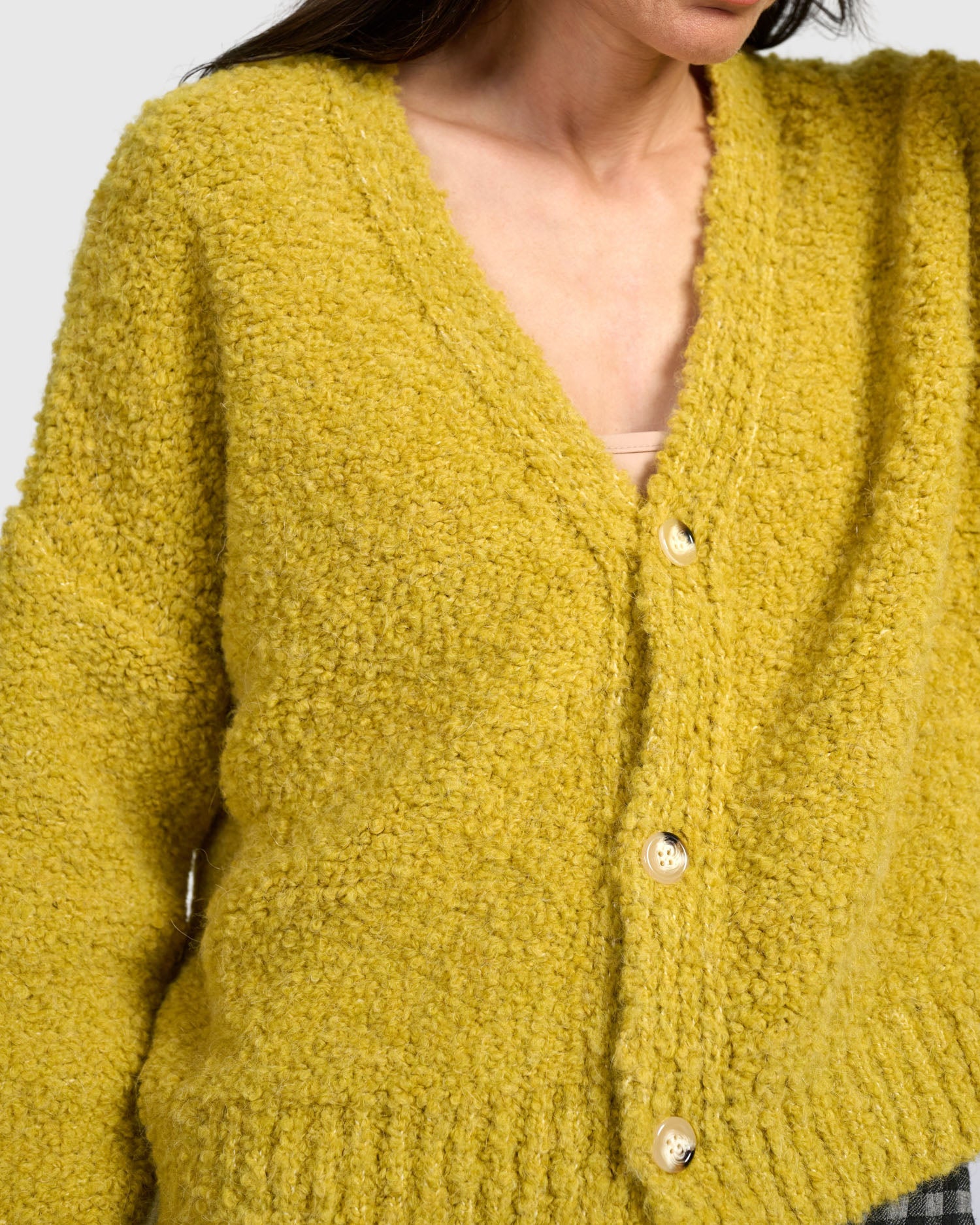 alembika-teddy-boucle-cardigan-sunflower image 3