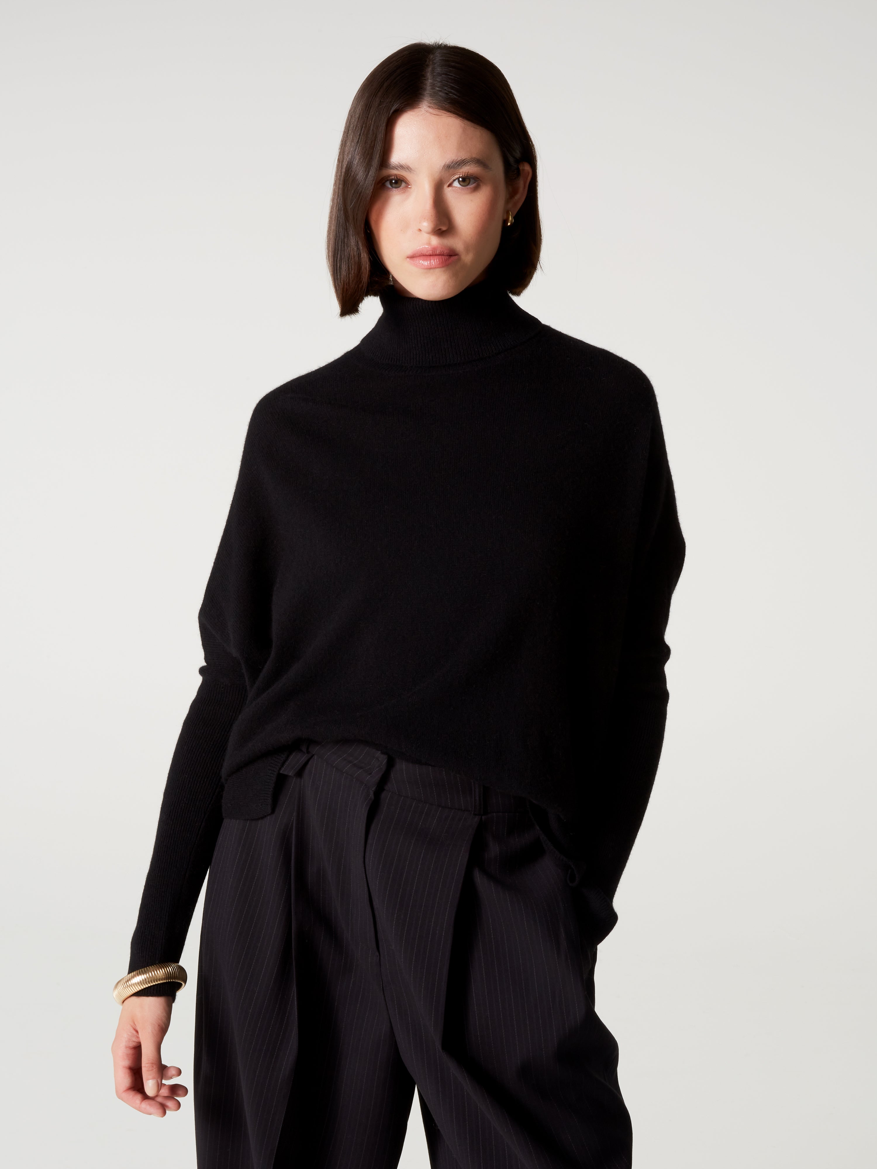 absolut-clara-poncho-pullover-damen-kaschmir-rollkragen-schwarz image 1