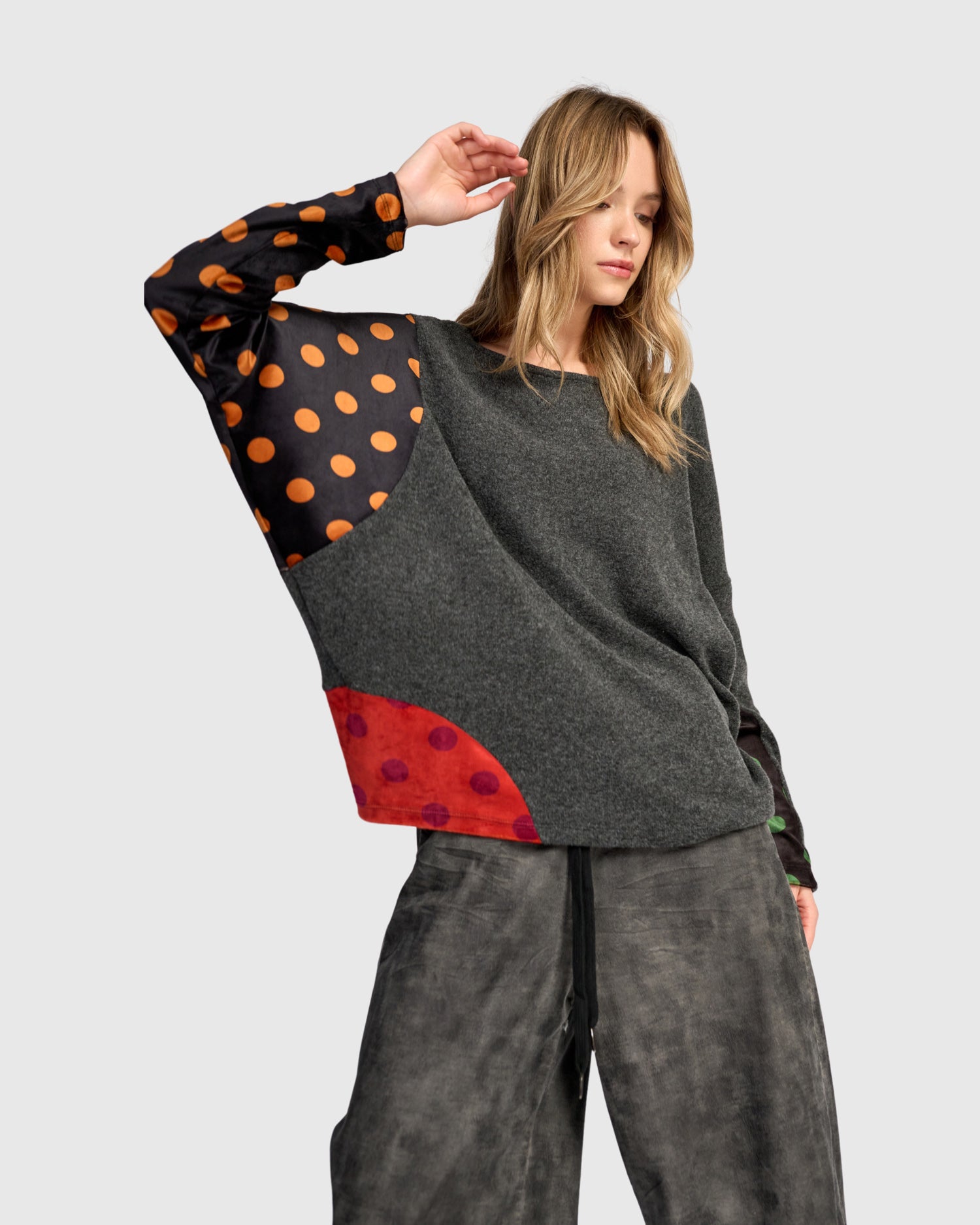 alembika-maisie-curve-top-carbon-dots image 7