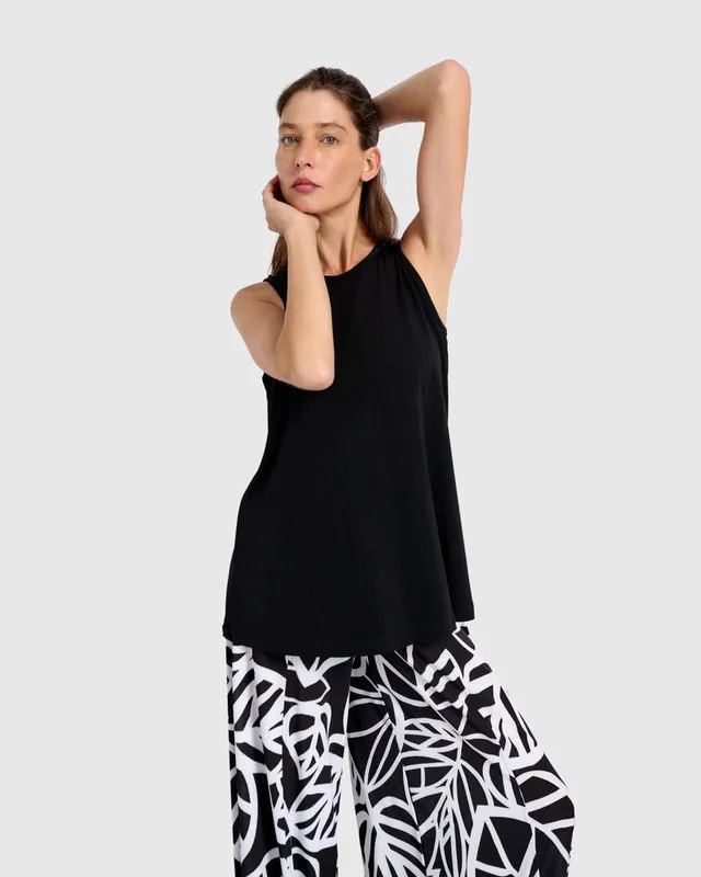 alembika-essential-sleeveless-top-schwarz image 1
