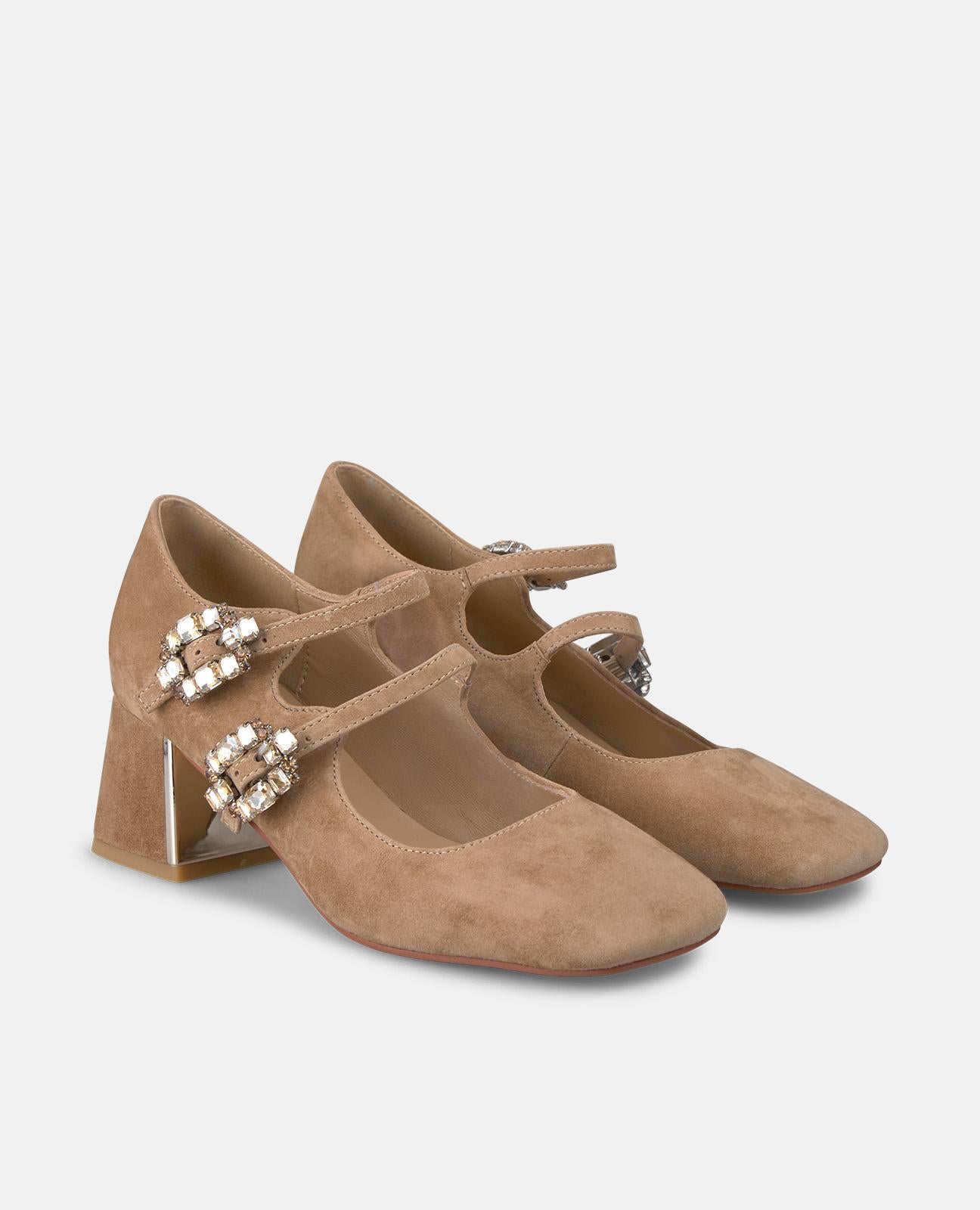 alma-en-pena-shoe-with-buckles-pumps-camel-mit-schmuckschnallen-6-cm image 2