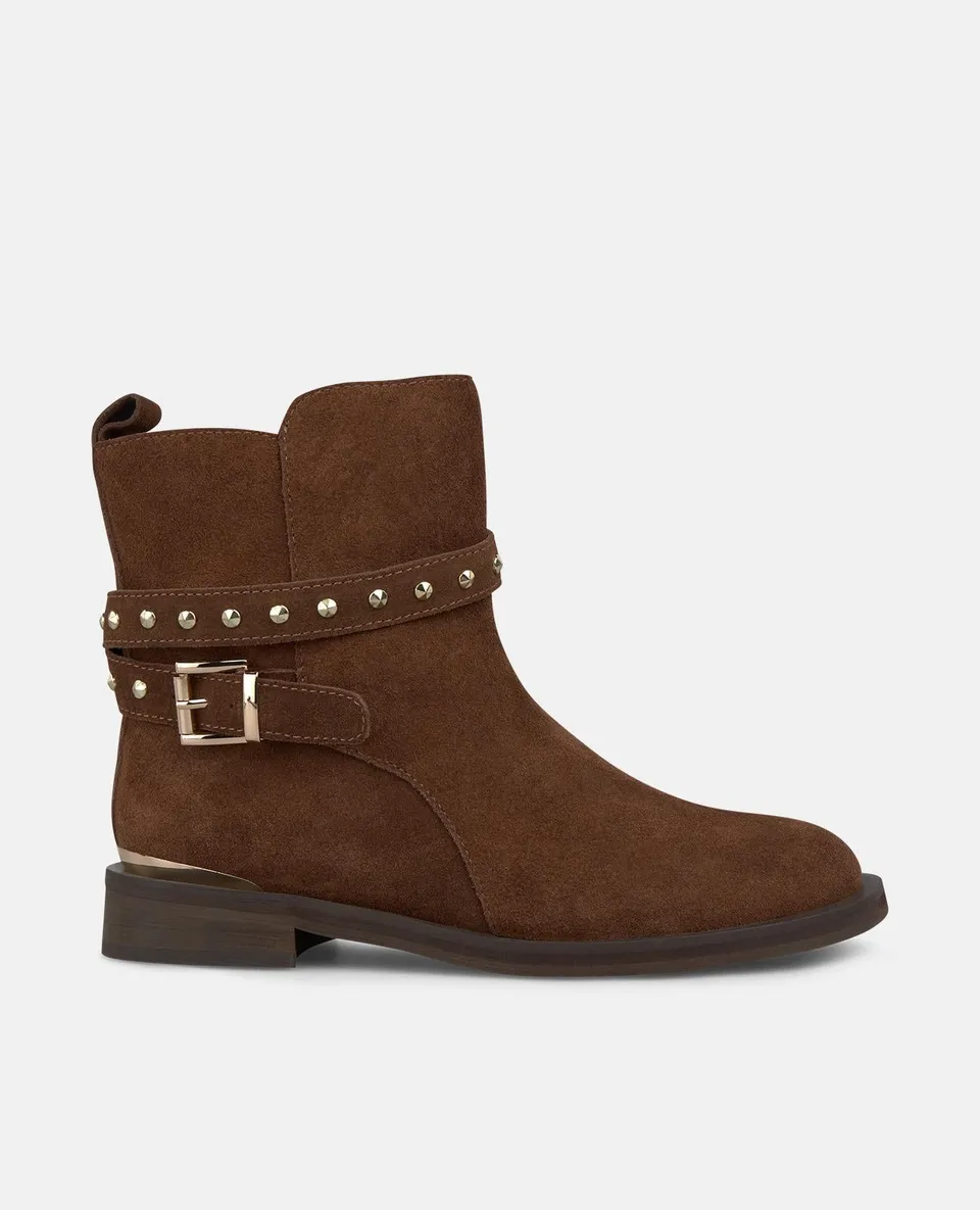 alma-en-pena-flache-stiefelette-mit-nieten-camel image 1