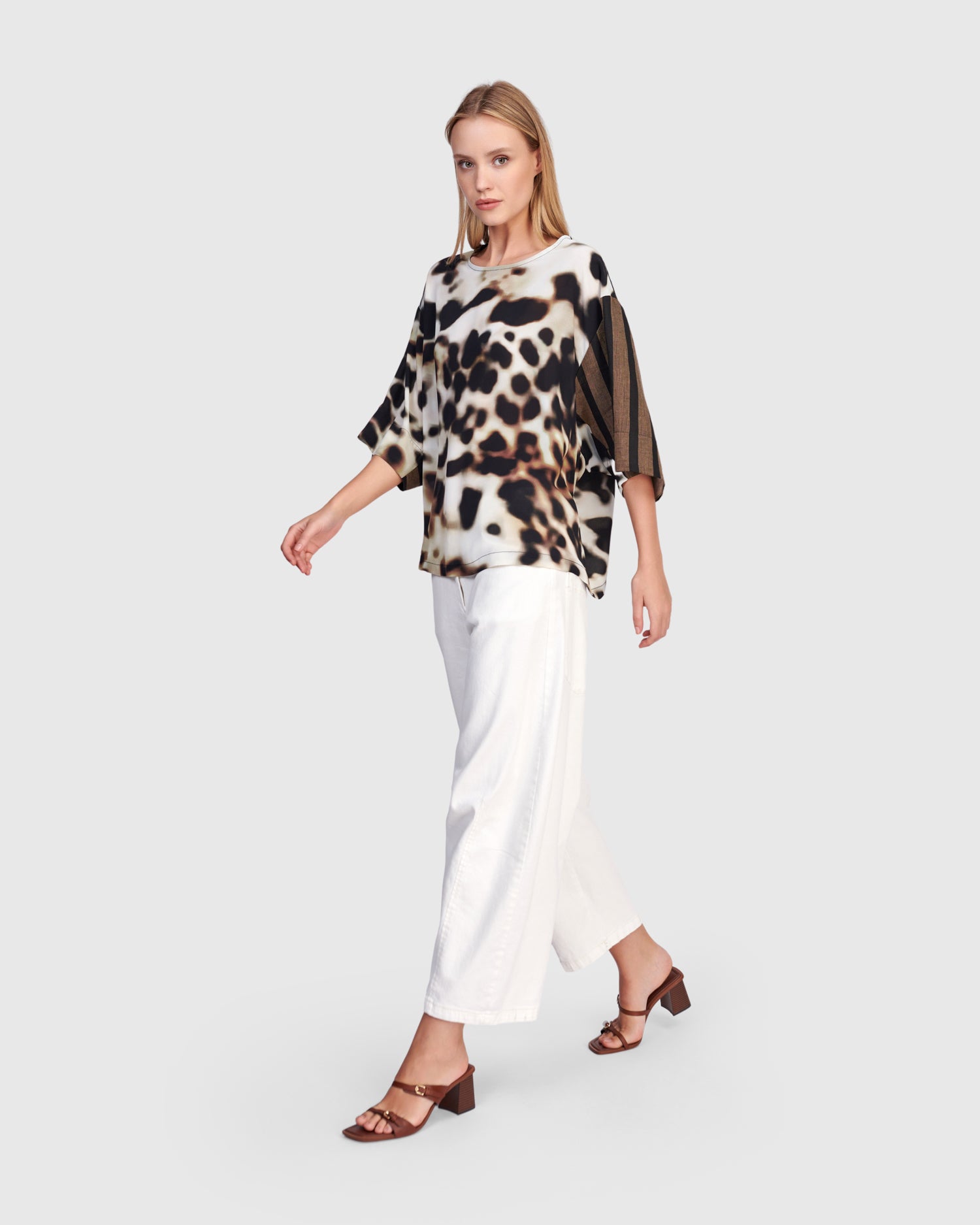 alembika-osprey-chiffon-top-leopard image 7