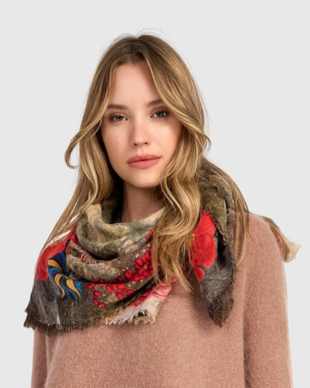 alembika-deckle-schal-74-beige-bloom-floral image 3