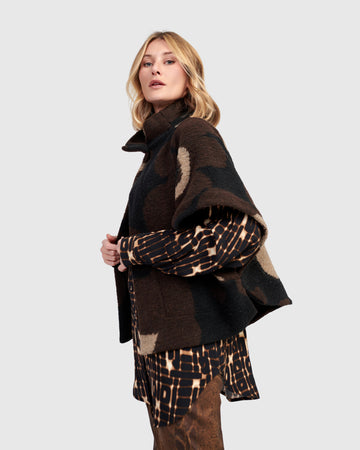 alembika-shag-cozy-cropped-jacke-floral image 2