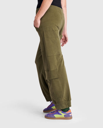 alembika-urban-cargo-sweatpants-olive image 4