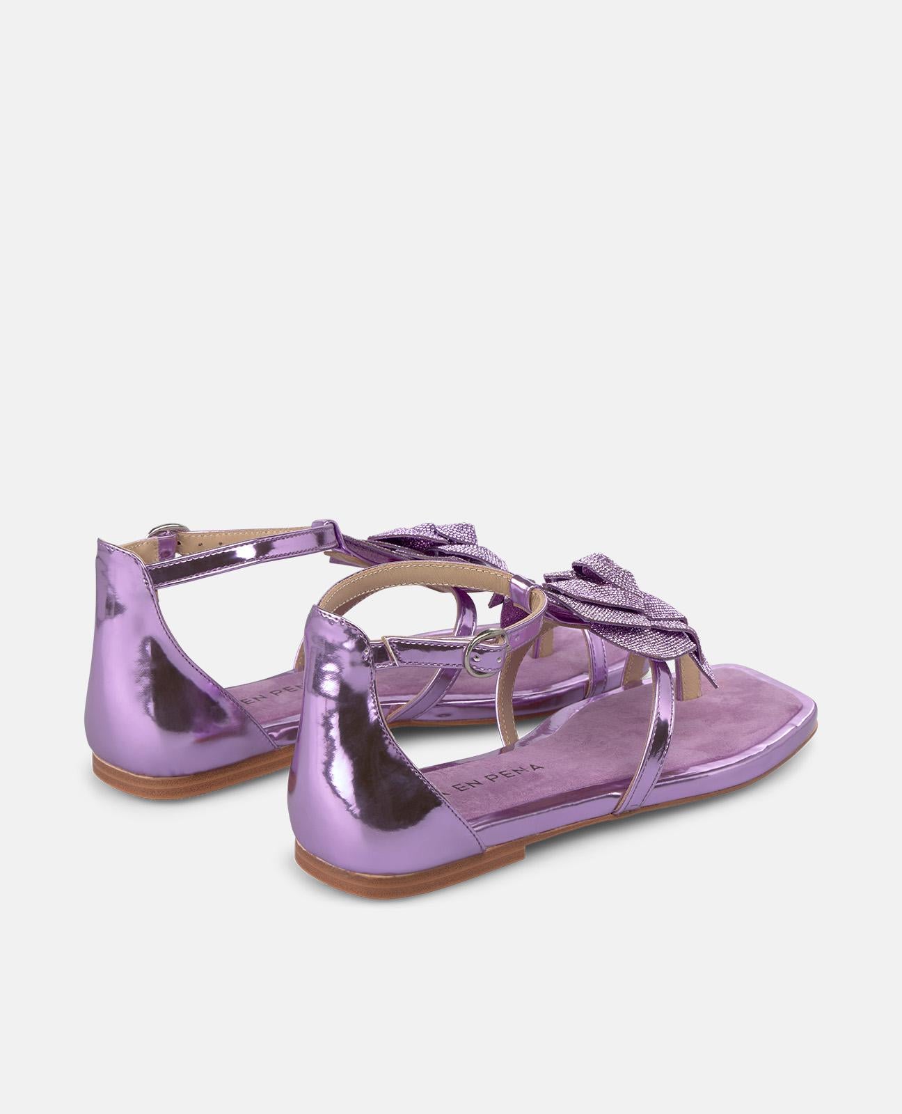 alma-en-pena-flower-flat-sandale-mit-strass-in-violett image 3