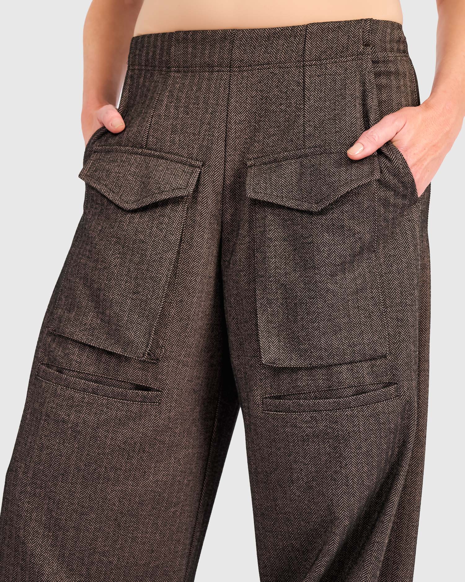alembika-atelier-herringbone-hose-taupe image 3