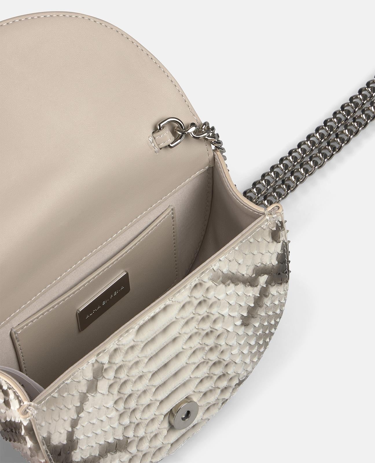 alma-en-pena-snake-shoulder-bag-halbmond-leder-grau image 5