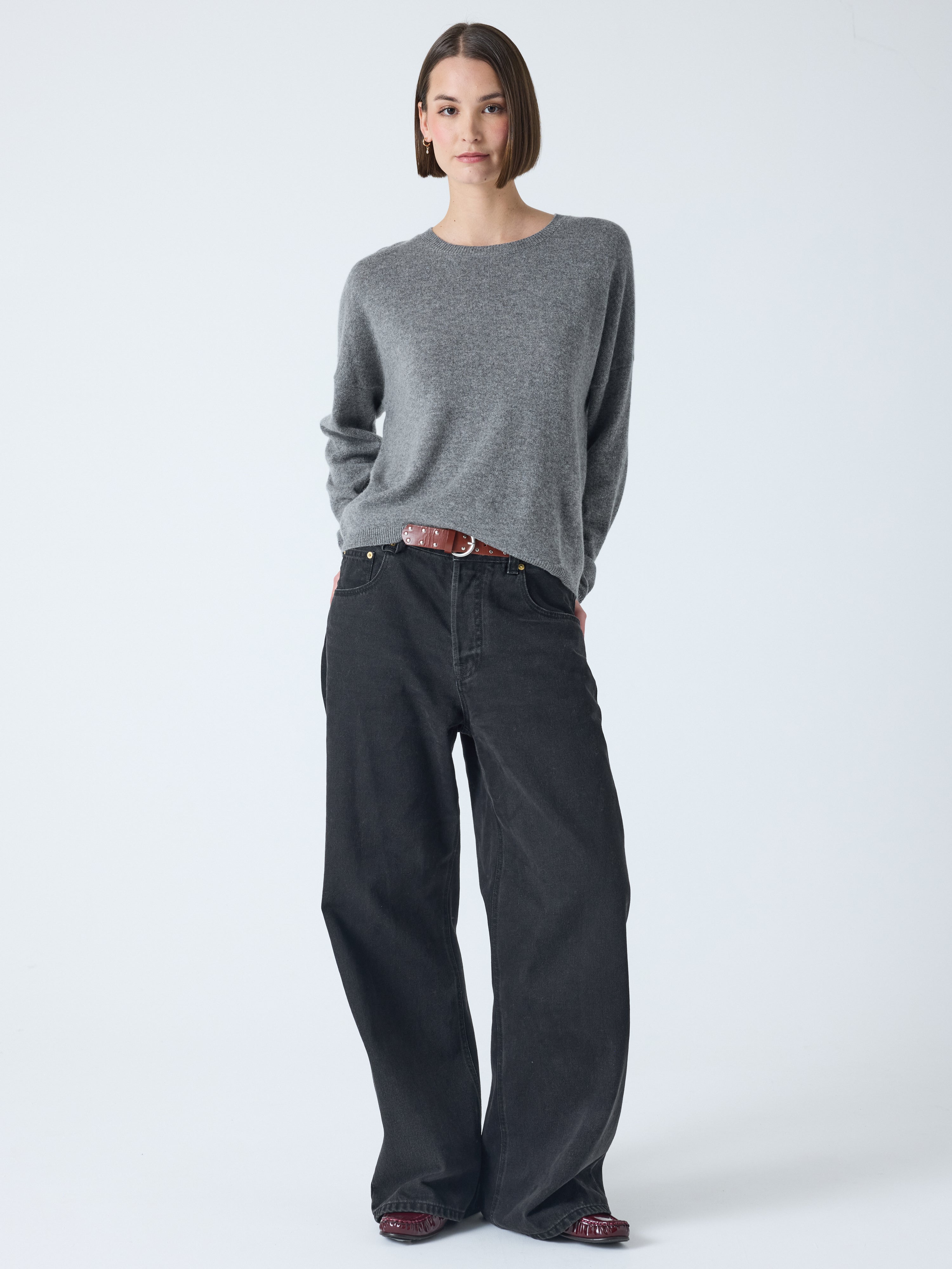 absolut-kaira-rundhals-pullover-damen-aus-100-kaschmir-dunkelgrau image 2
