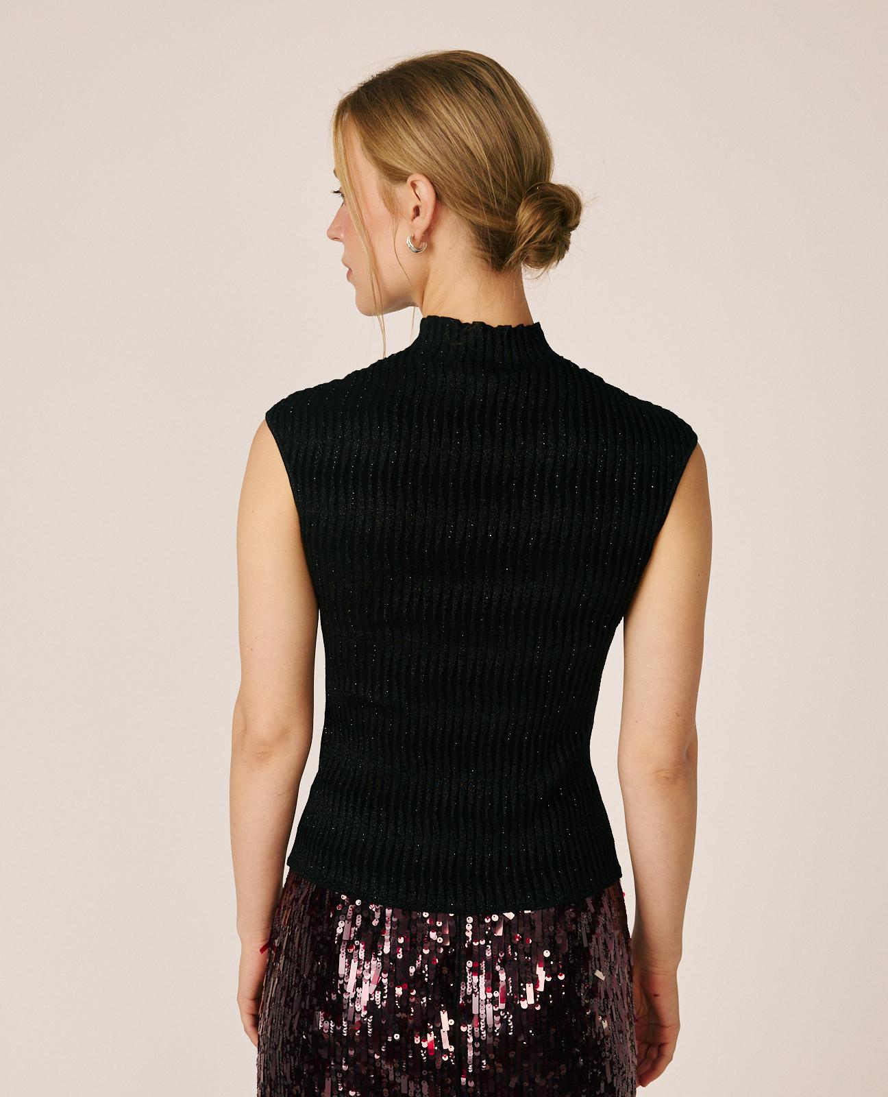 alma-en-pena-rmelloses-top-schwarz-rippstrick-top-mit-schlitz image 6