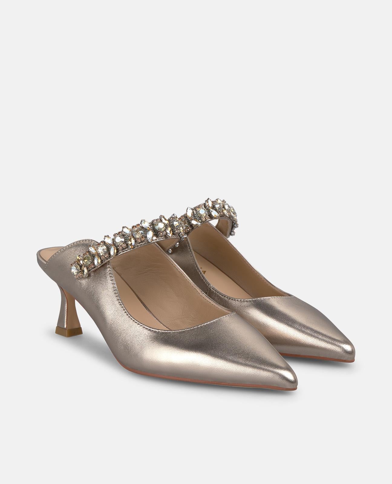 alma-en-pena-pumps-mit-fersenriemen-bronze-6-cm-absatz image 2