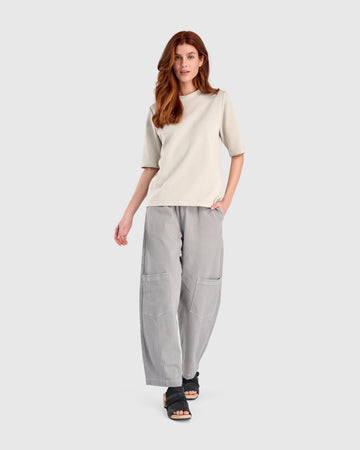 alembika-urban-staple-elevated-t-shirt-creme image 8