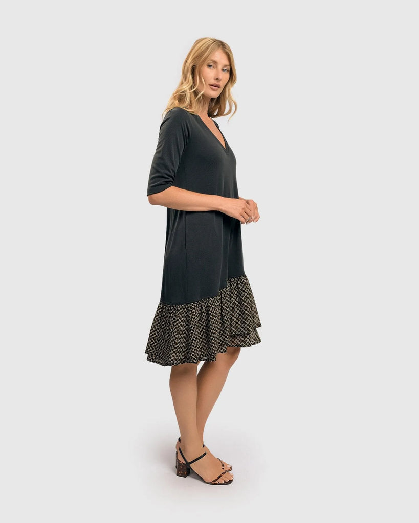 alembika-golden-link-flounce-kleid-chain image 1