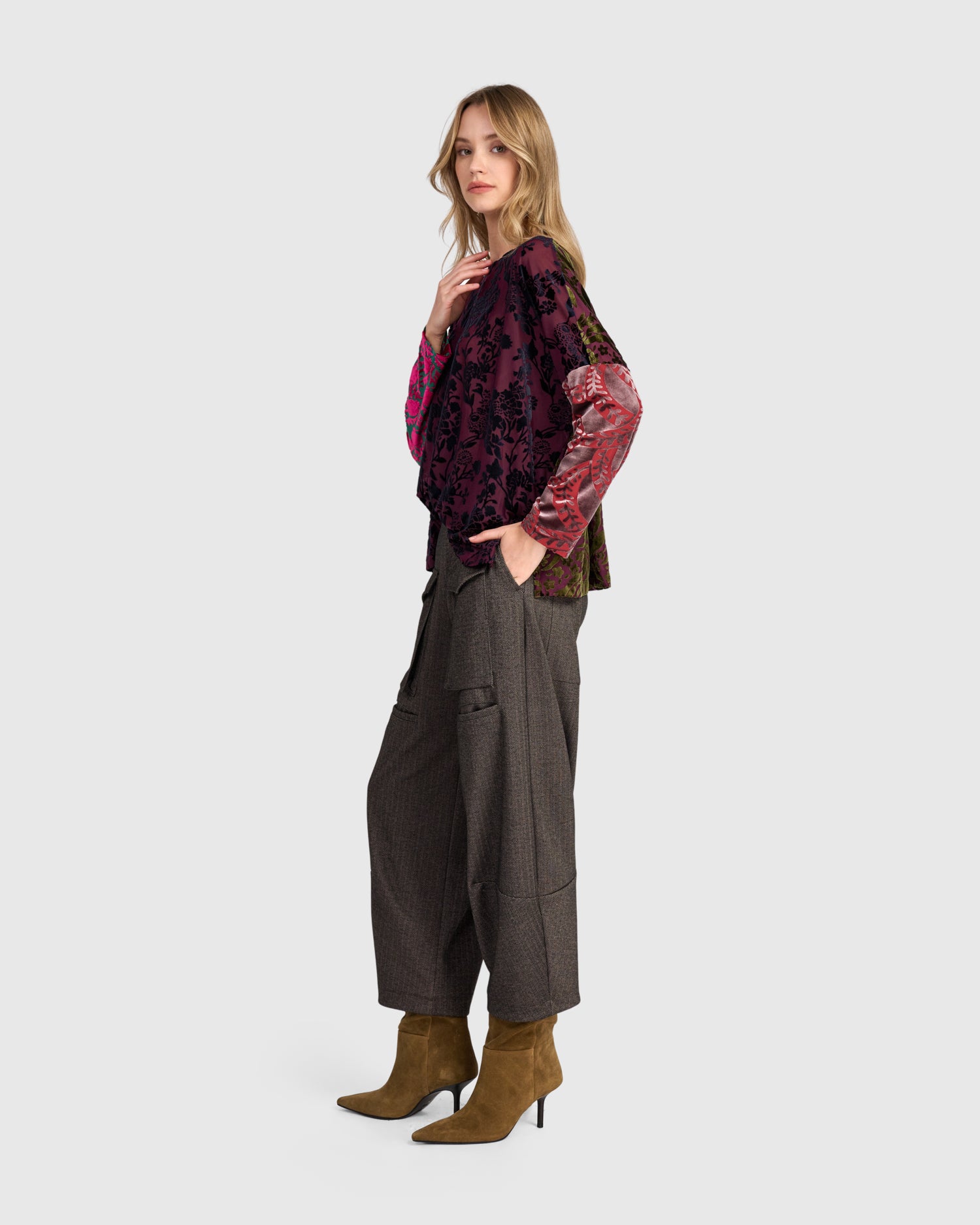 alembika-aurelia-boxy-top-wine-multi image 4