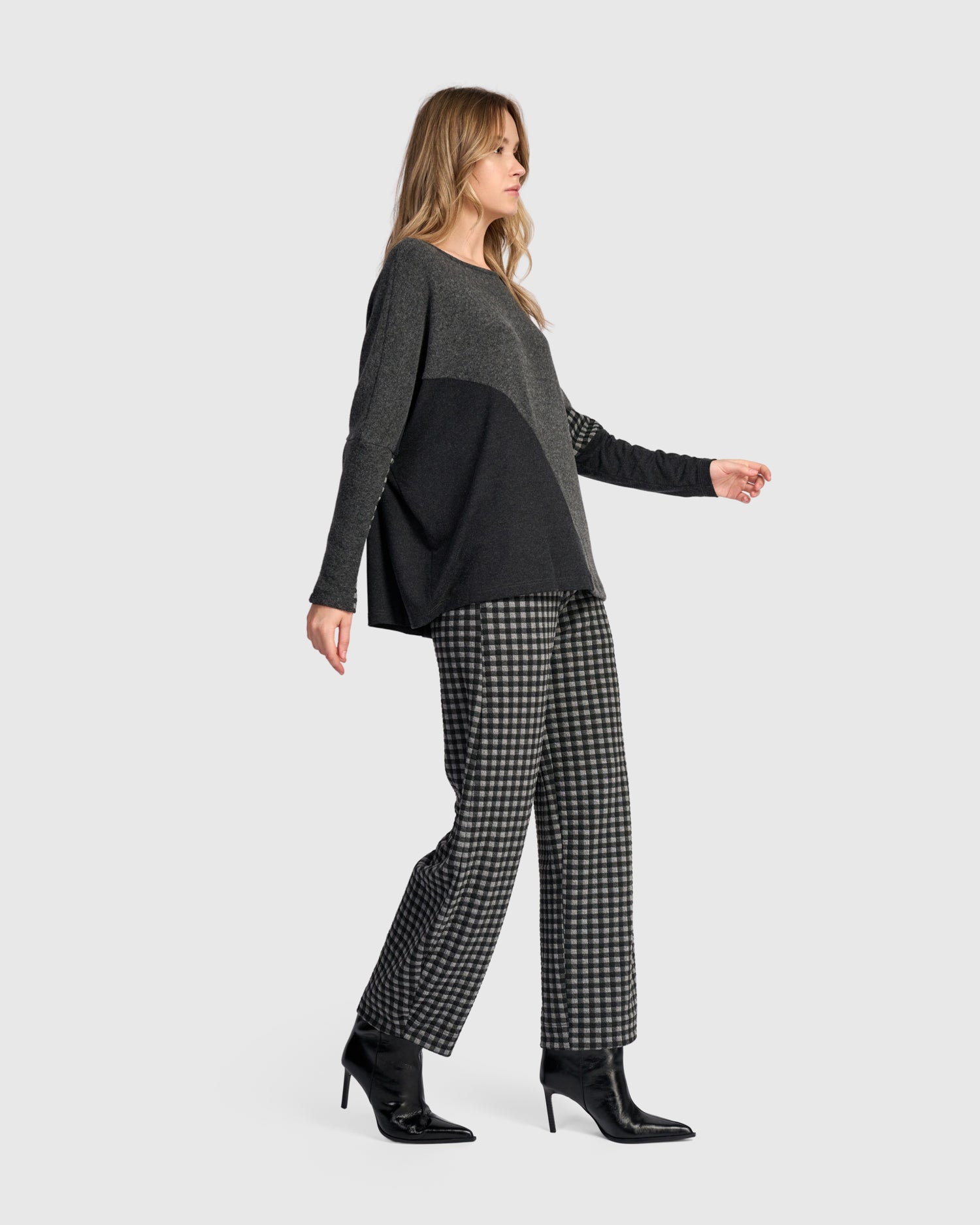 alembika-quasar-curve-top-carbon-oversize-fleece-top-mit-samt image 4
