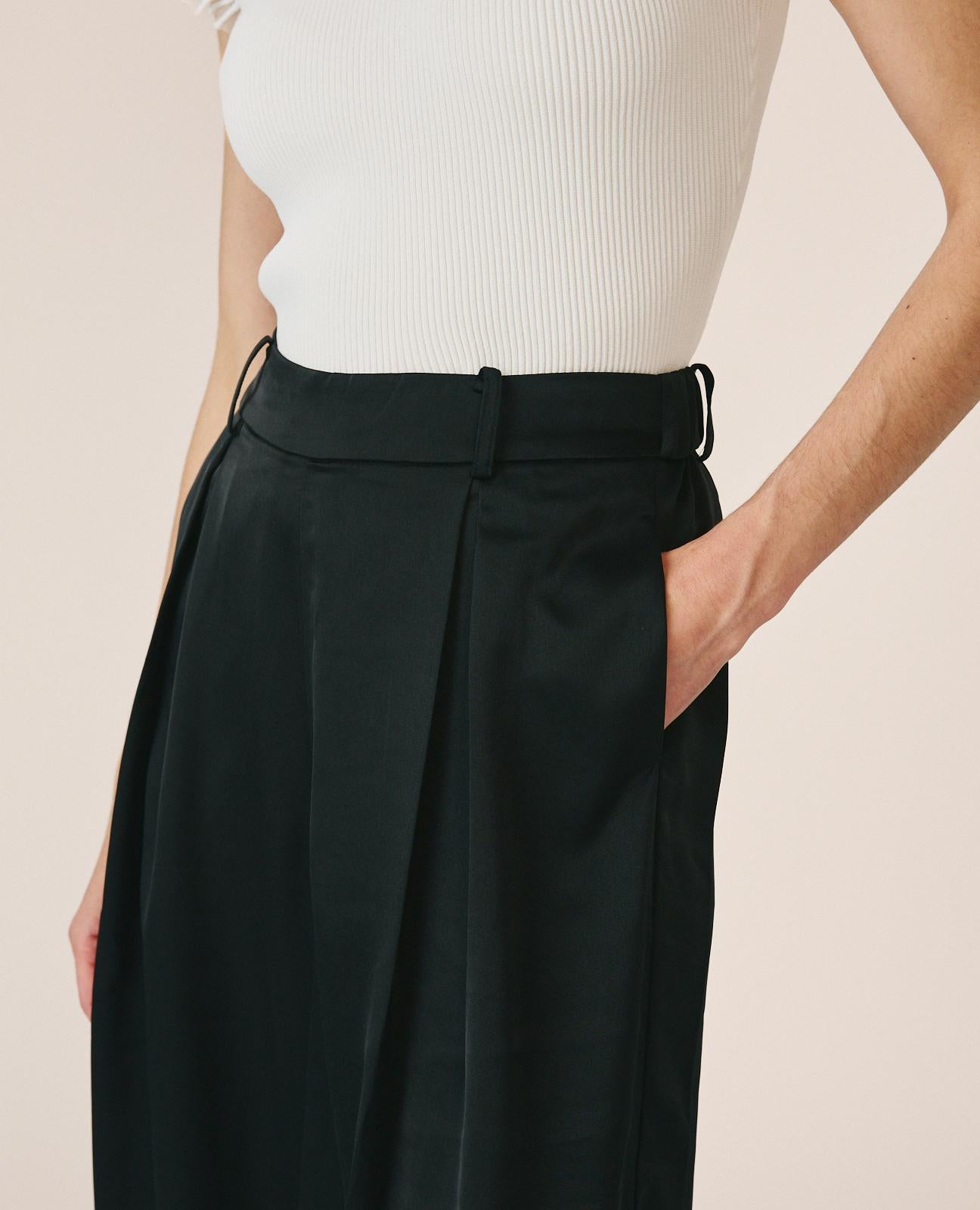 alma-en-pena-satin-hose-high-waist-marlenehose-schwarz image 4