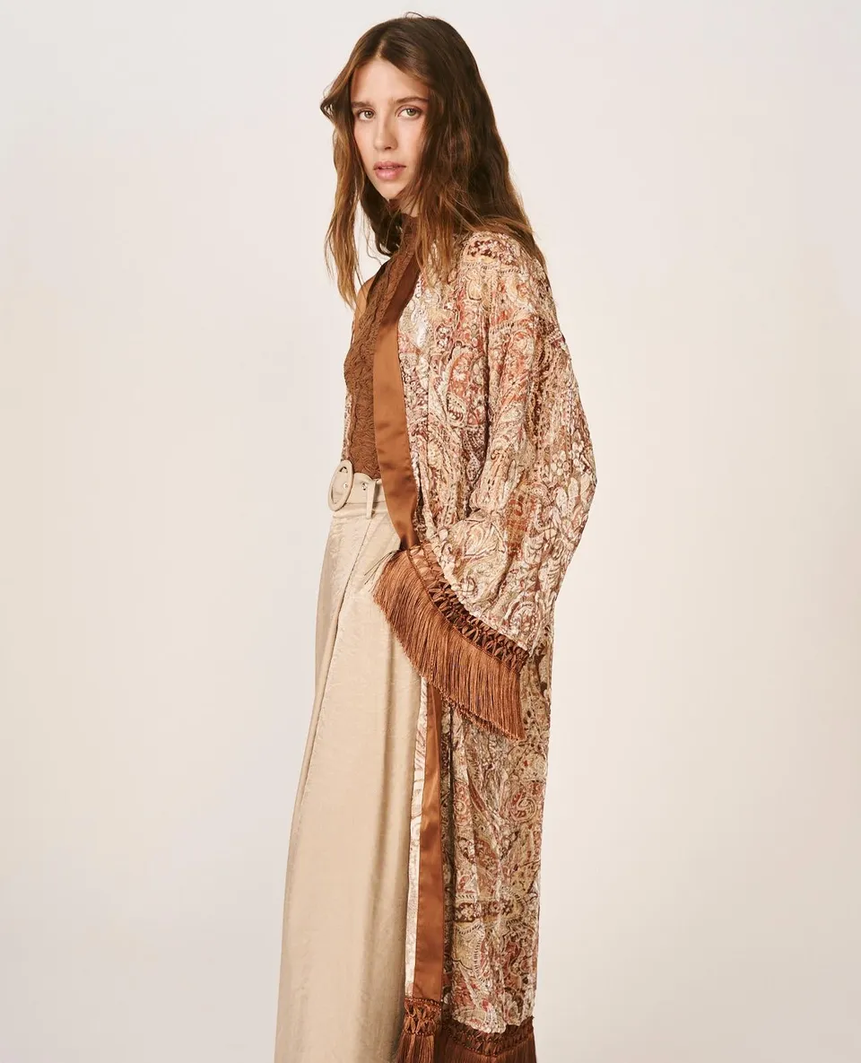 alma-en-pena-paisley-caftan-braun-damen-kimono-mantel-devor-samt-mit-fransen image 1