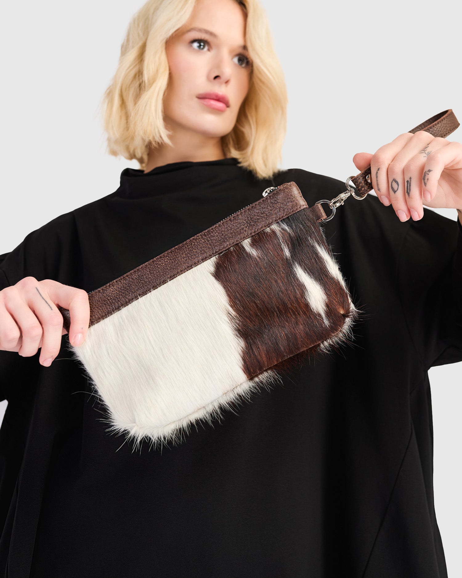 alembika-petite-wristlet-ranch-leder-clutch image 3