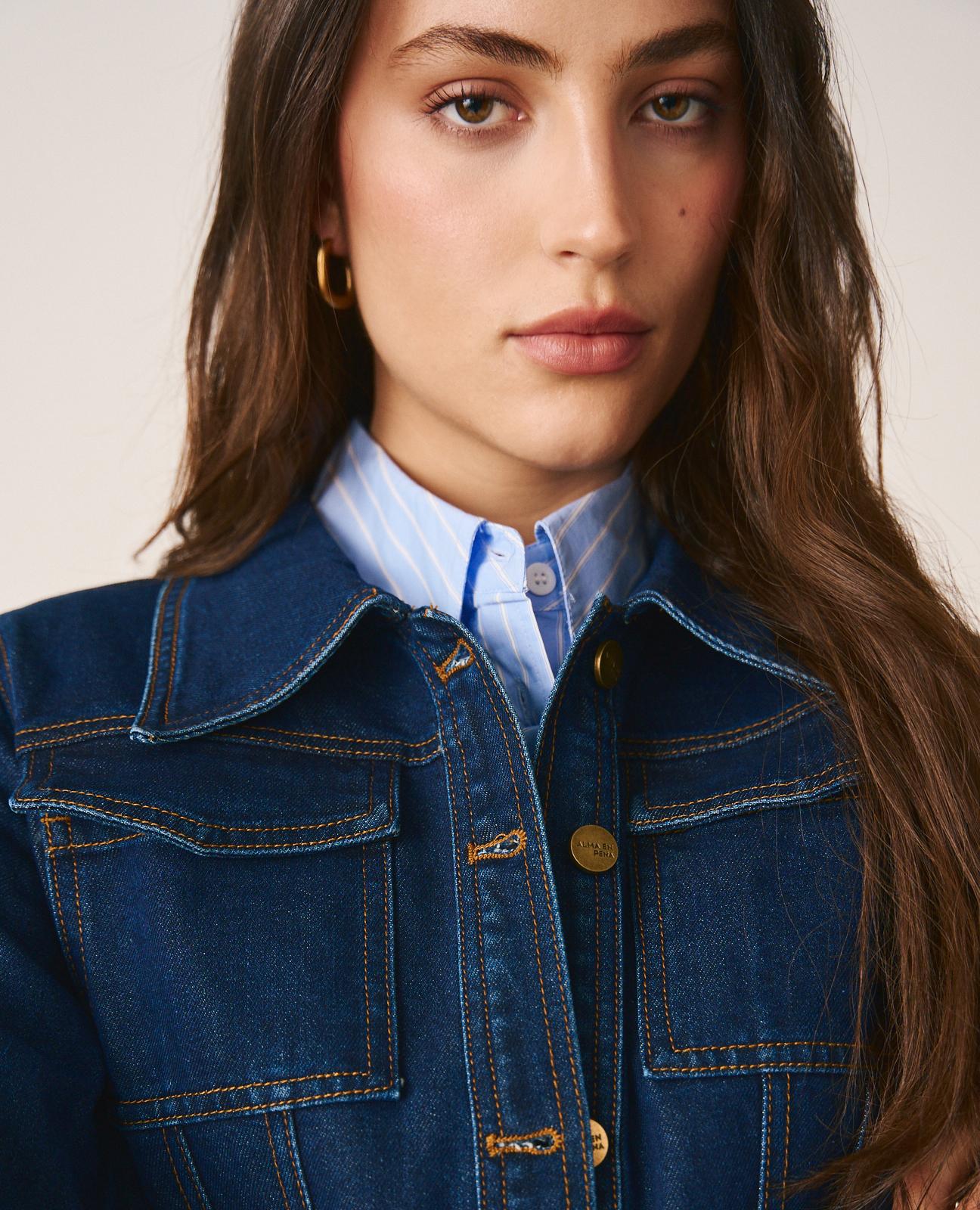 alma-en-pena-jeansjacke-f-r-damen-in-dunkelblau-mit-tailleng-rtel image 4
