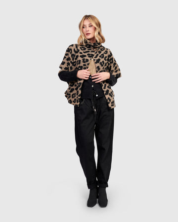 alembika-panthera-cozy-cropped-jacke-leopard image 4