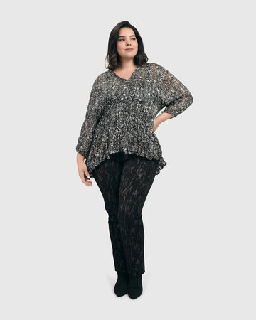 alembika-floral-tiered-crinkle-bluse-ivory-black image 6