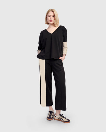 alembika-sadie-boxy-top-creme-v-ausschnitt-dreiviertelarm image 4