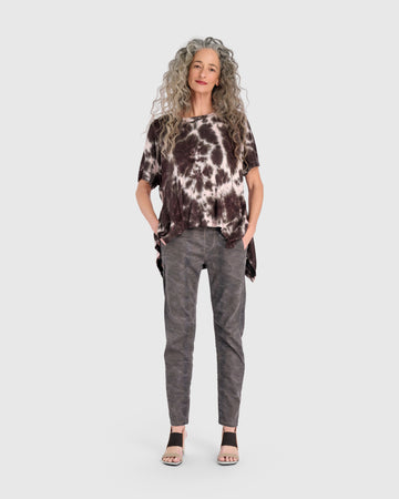 alembika-latte-flounce-t-shirt-braun-pink-tie-dye image 2