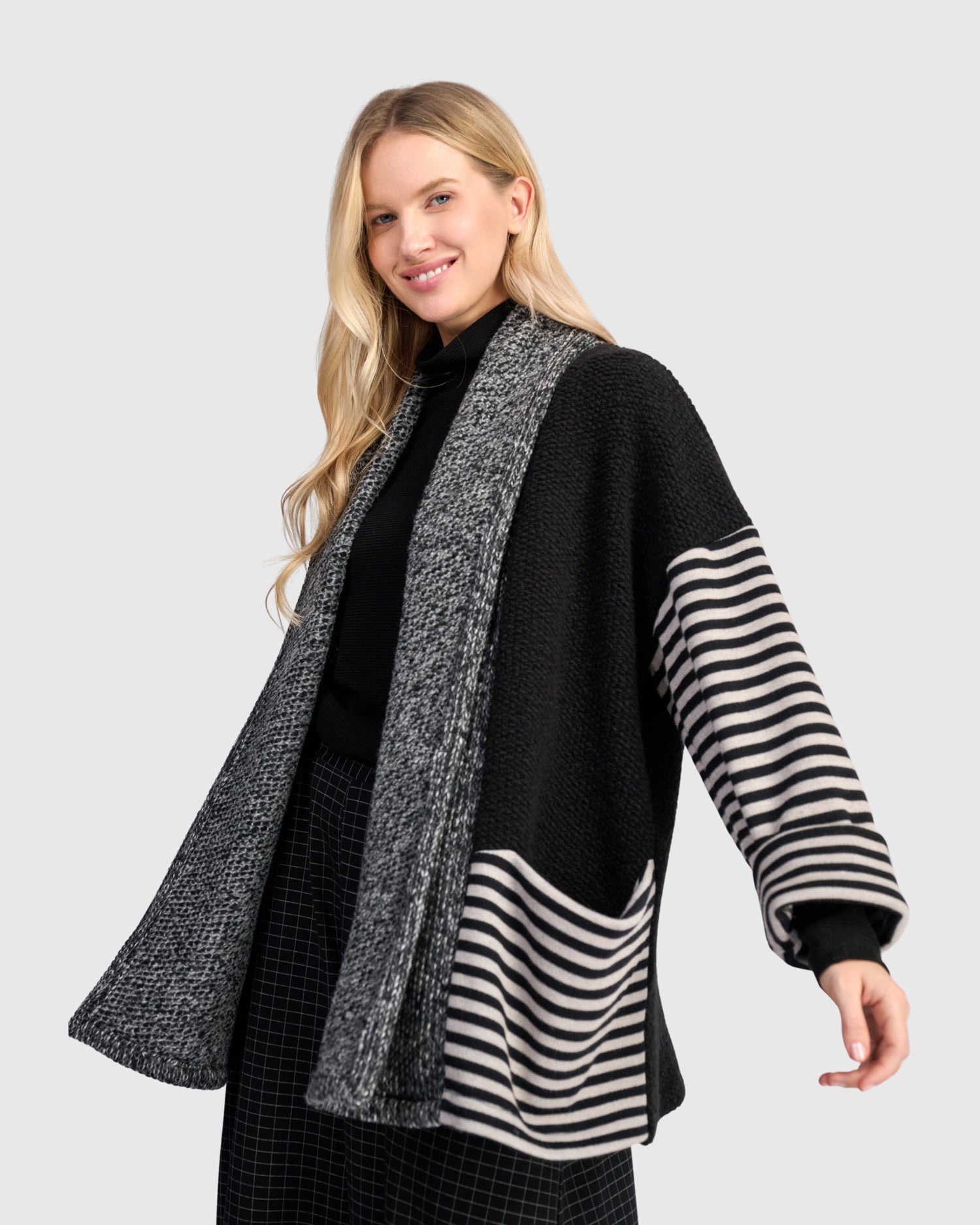 alembika-urban-elsie-cardigan-storm-mix-strickjacke image 2