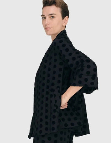 alembika-dot-flocked-swing-jacke-schwarz image 5