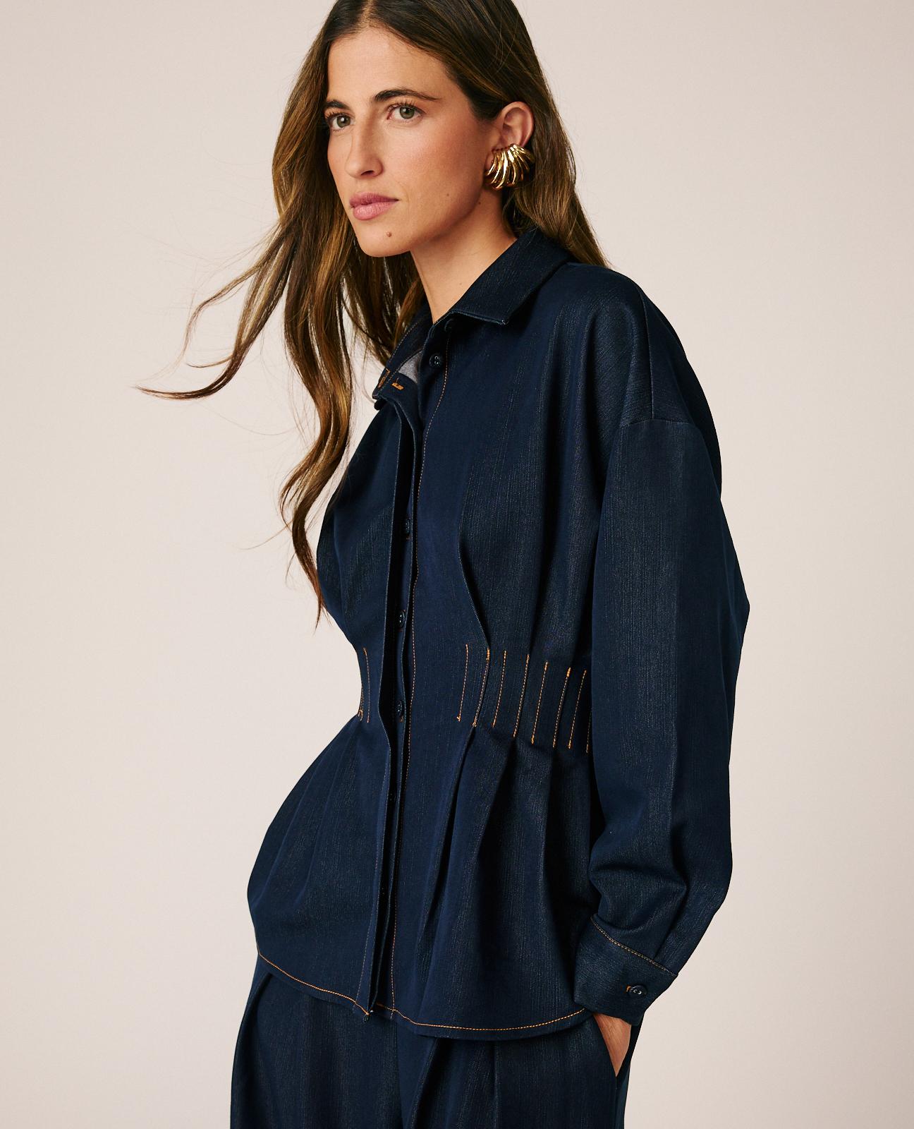 alma-en-pena-pleated-denim-shirt-jeansbluse-mit-taillenfalten-in-blau image 3