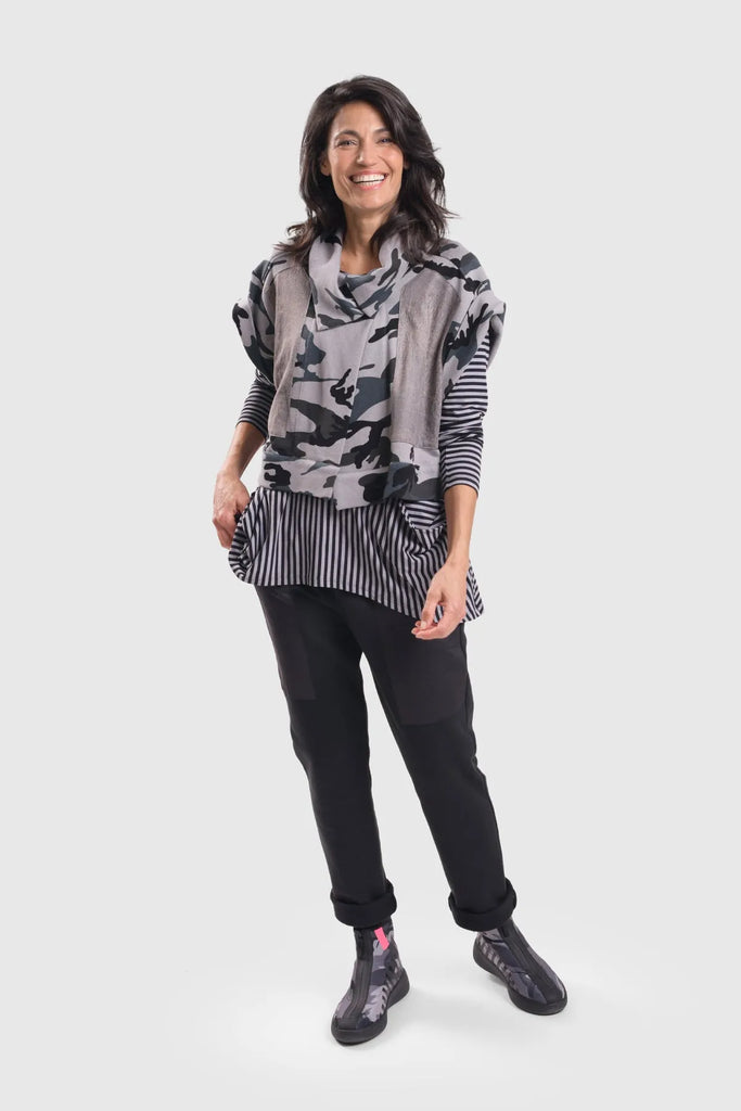 alembika-urban-crop-jacke-grey-camo image 1