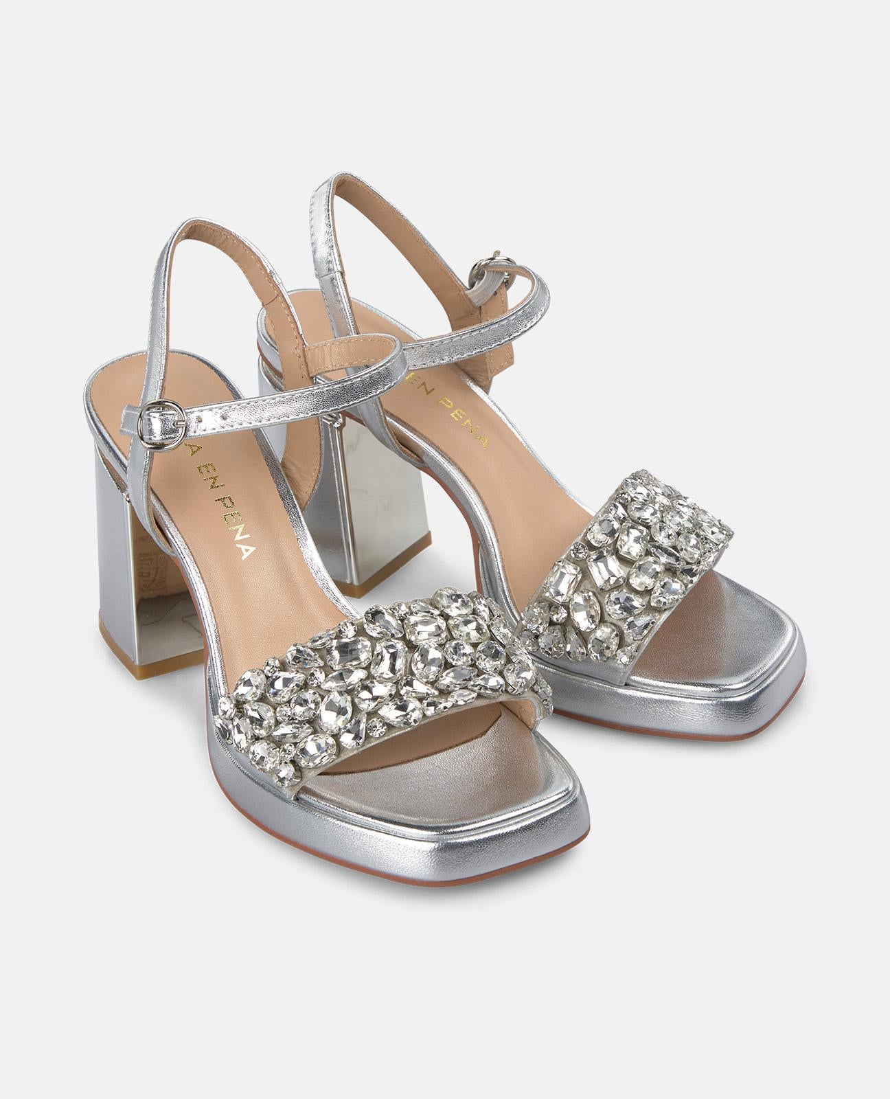 alma-en-pena-sandale-mit-breitem-strass-riemen-silber-8-5-cm-blockabsatz image 2