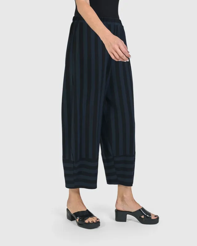 alembika-urban-skyfall-lantern-pants-navy-jerseyhose image 1