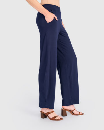 alembika-essential-flow-pants-navy-jerseyhose-dunkelblau image 4