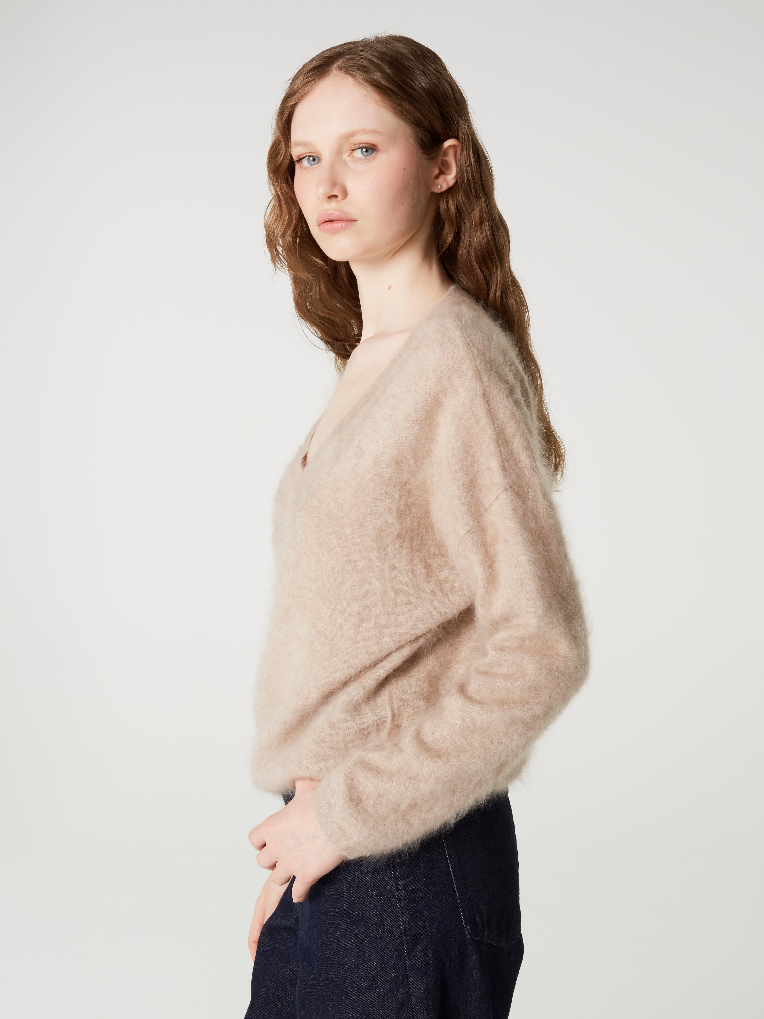 absolut-soeli-oversize-pullover-mit-v-ausschnitt-aus-geb-rstetem-kaschmir-f-r-da image 2
