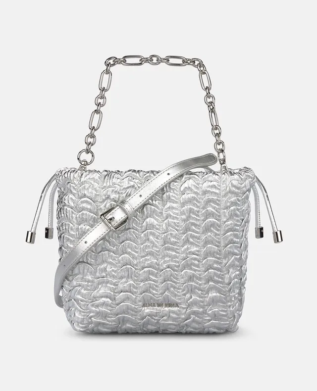 alma-en-pena-beuteltasche-silber-aus-leder-mit-metallkette-zum-umh-ngen image 1