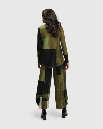 alembika-al-fresco-v-neck-pullover-olive image 5